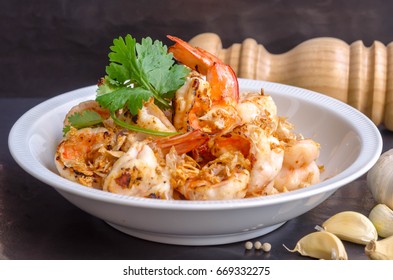 Fried Shrimp With Garlic And Pepper (Goong Tod Kra Thiam Phrik Thai)