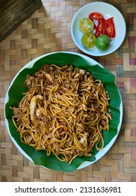 Fried Yellow Noddle Known Mee Goreng Stock Photo 2131636981 | Shutterstock