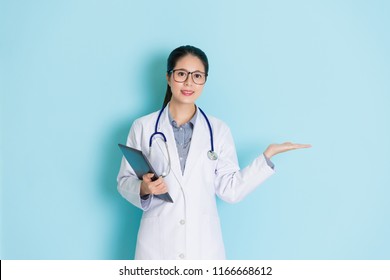 日本人 女医 の写真素材 画像 写真 Shutterstock