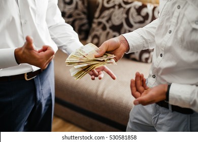 friends counting money - Shutterstock ID 530581858