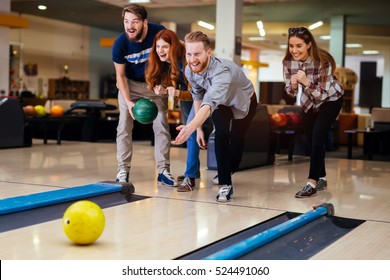 10,550 People Play Bowling Images, Stock Photos & Vectors 