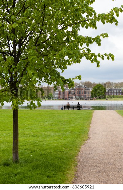 Friends On Bench Hyde Park London Stock Photo Edit Now 606605921