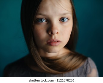 Frightened Face Girl On Dark Background Stock Photo 1121878286 ...