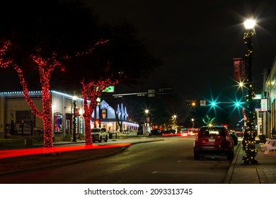 Frisco, Texas, USA - December 17th, 2021: Main Street Beautifully Illuminated For Christmas