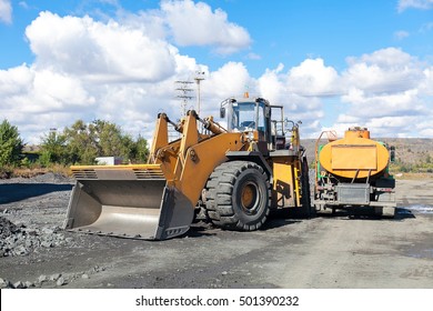 Front end loader or pay loader in operations action