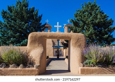 The Front Gate Of The San Francisco De Asís Mission Church. Rancho De Taos, New Mexico, USA