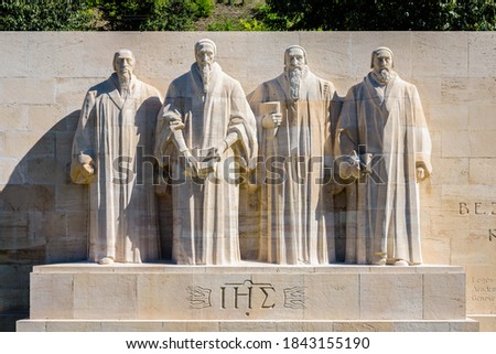 Front view of the four statues at the center of the Reformation Wall in the Parc des Bastions in Geneva, Switzerland, representing John Calvin and the Calvinism's main proponents, on a sunny day. Zdjęcia stock © 