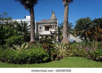 The Front View Of A Luxurious House In The Residential Area Of Araya Bumi Megah Surabaya (Surabaya, May 22, 2019)