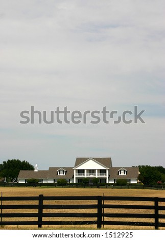 Front view of Southfork Ranch