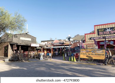 Frontier Town, Cave Creek, Arizona, USA - 07.23.2016: Shops In The Frontier Town. Frontier Town A Step Back Into An Old Wild West Town Full Of Shops And Old Western Artifacts.