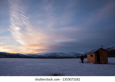 Imagenes Fotos De Stock Y Vectores Sobre Ice Fishing Cabin