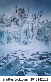 The Frozen Lake Torneträsk In Swedish Lapland. Beautiful Ice Forms Create An Amazing Sight.
