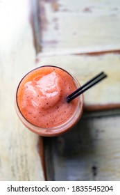 Frozen Pink Wine Frose Slushy Smoothy Alcoholic Beverage 