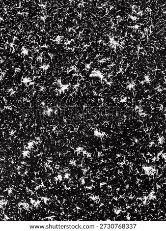 Frozen texturising surface with ice elements