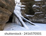 Frozen waterfall in Kaskaskia canyon on a frigit winter morning.  Starved Rock state park, Illinois, USA.