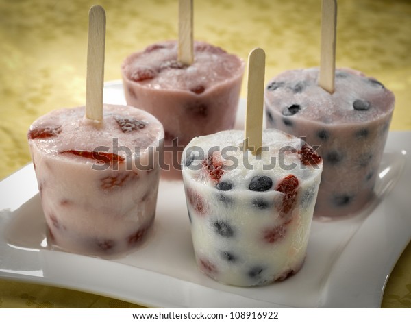 Frozen Yogurt Fruit\
Pops