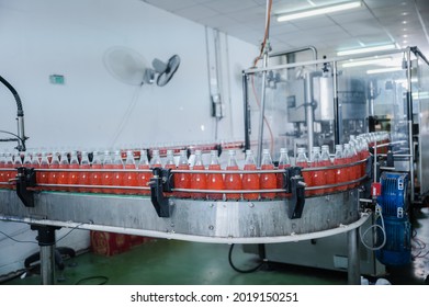 Fruit Juice Bottle And Healthy Water Production Processing Factory, Fresh Drink And Food Industry Machine, Manufacturing Plant Line Working For Beverage Technology