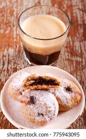 Fruit Mince Surprise Cookies - Cookies With Sweet Mincemeat Filling And Coffee