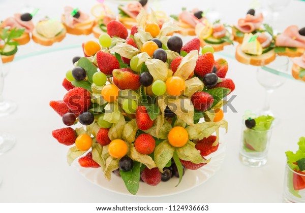 festive fruit platter