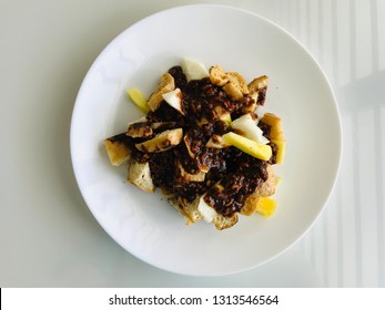 Fruit Rojak / Rojak Is A Traditional Fruit And Vegetable Salad Dish Commonly Found In Indonesia, Malaysia And Singapore