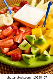 Fruit Salad With Yogurt Dip