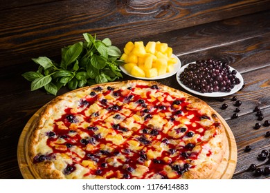 Fruit Sweet Pizza. Pizza For Dessert. 
Pizza With Sweet Berries