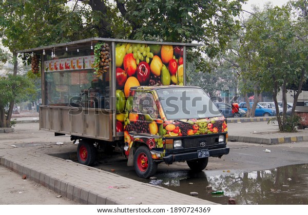 Fruits juice Truck  In Lahore,Punjab,\
Pakistan... Dated\
Jan,10,2021