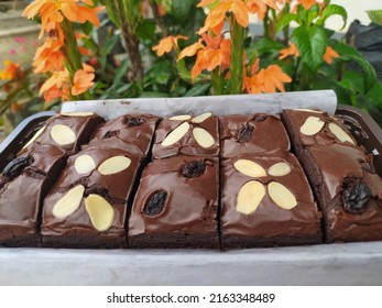 Fudgy Brownies Are A Type Of Brownie That Has A Crunchy Crust Texture On The Top Surface Of The Cake Combined With A Soft Moist Texture Inside.