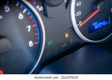 Fuel Car Gauge Empty. Petrol Tank Meter Car Indicator On Dashboard. Low Gasoline Level. Empty Fuel Gas Gauge