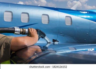 6,019 Aircraft Refueling Images, Stock Photos & Vectors | Shutterstock