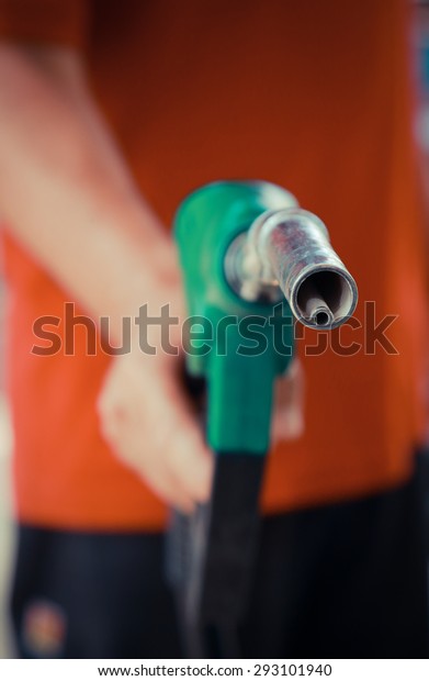 Fuel nozzle vintage\
color