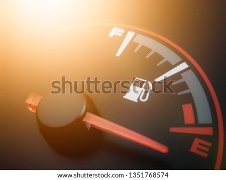 Fuel pointer indicate close up 