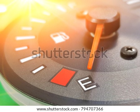 Fuel pointer indicate at low fuel