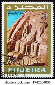 FUJEIRA - CIRCA 1966: a stamp printed in Fujeira shows Statues at Abu Simbel, Egypt, circa 1966
