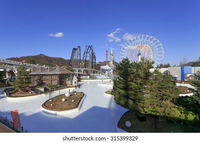 Fuji Q Highland, Japan - November 18, 2014: Ice Skate Rink Park And Big Ferry Wheel At Fuji Q Highland, Japan.