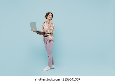 Full Body Side View Young Smiling Stock Photo 2156541307 | Shutterstock