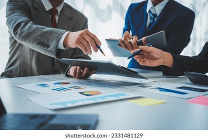 Full concentration at work. creating an effective team meeting agenda, Tailor your agenda to each meeting. Not all meetings are created equal, and not all agendas should be either.