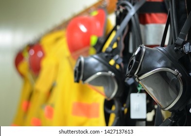 196 Scba Self Contained Breathing Apparatus Images, Stock Photos ...