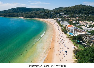 A Full House On Main Beach In Noosa Heads. Perfect Weather.