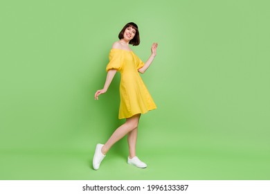 136,048 Yellow And Green Dress Images, Stock Photos & Vectors ...