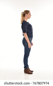女性 横向き 全身 の画像 写真素材 ベクター画像 Shutterstock