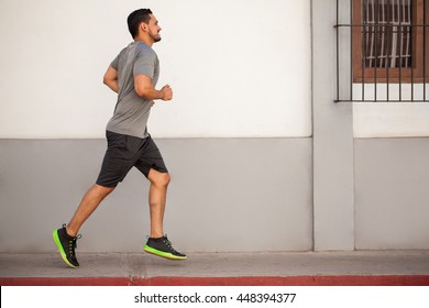 948,043 Man running Images, Stock Photos & Vectors | Shutterstock