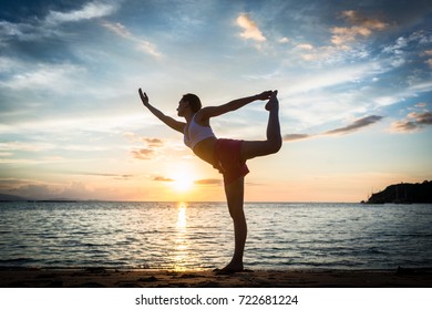134 Standing bow pulling pose Images, Stock Photos & Vectors | Shutterstock