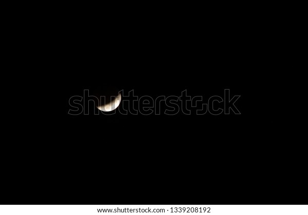full moon eclipse phase ,\
lunar