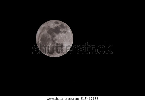 Full moon. A\
huge moon. Super moon at\
Vietnam