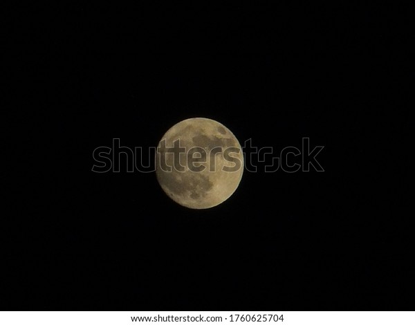 Full Moon at Late\
Night