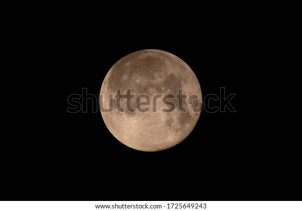 The Full Moon of the\
Month of April