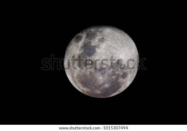 Full Moon of the month / The Moon is an astronomical
body that orbits planet Earth, being Earth's only permanent natural
satellite 