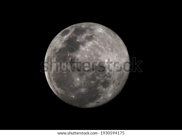 Full moon on the clear dark\
night