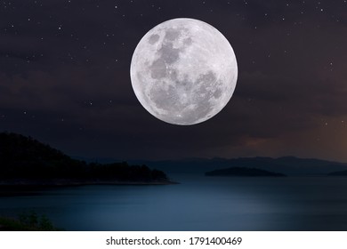 Full Moon Over Lagoon Night Stock Photo 1371949229 | Shutterstock